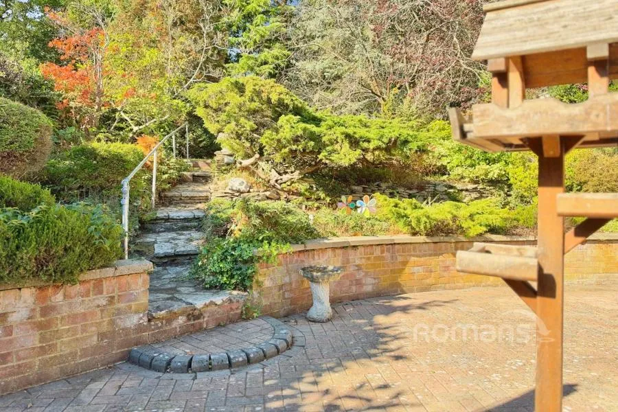 Broom Acres, Sandhurst, GU47, photo 8
