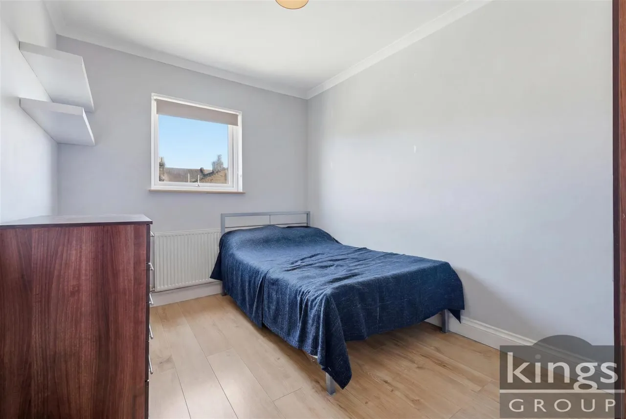 Millais Road, Enfield, photo 8