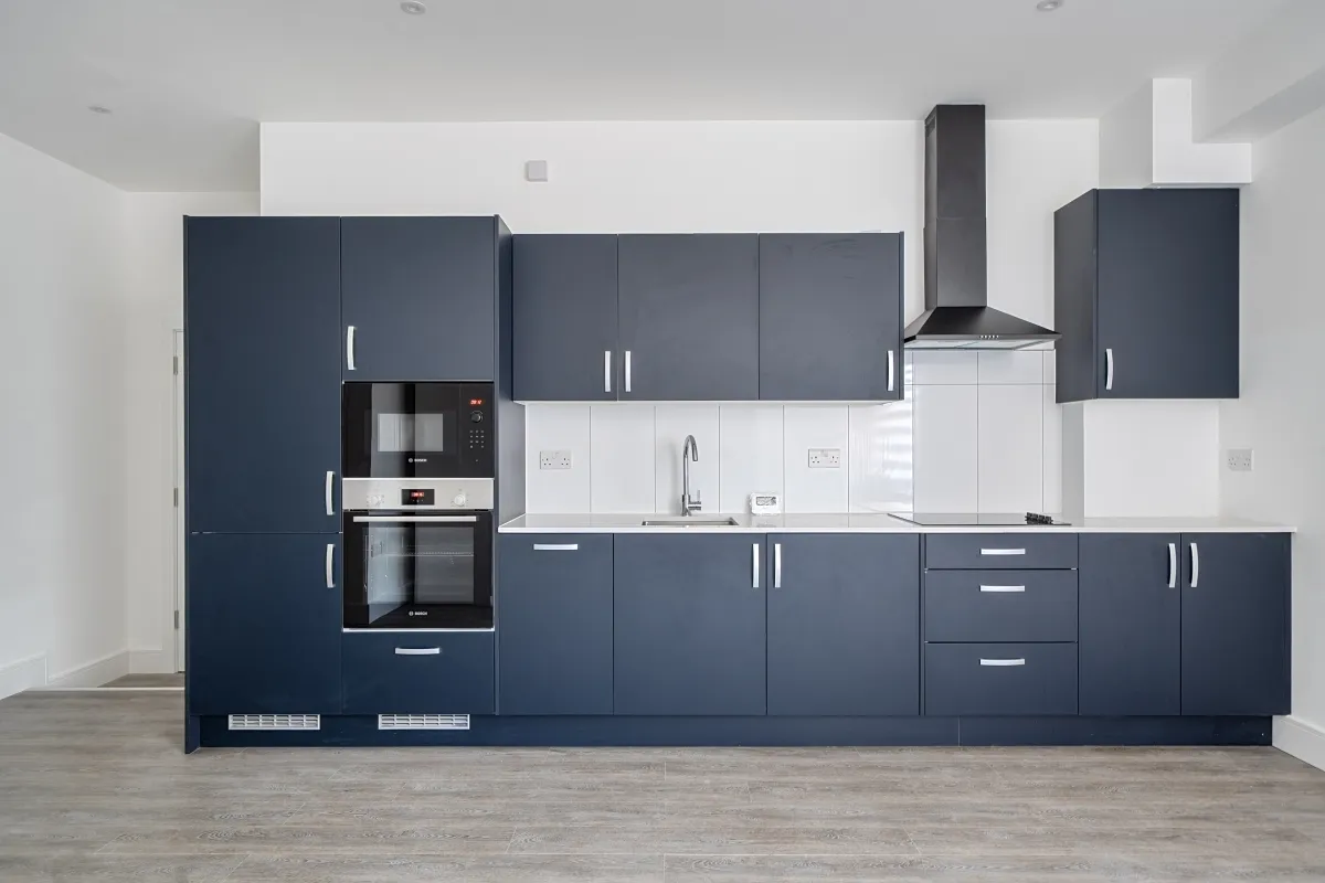 flat to rent — Shoot Up Hill London NW2