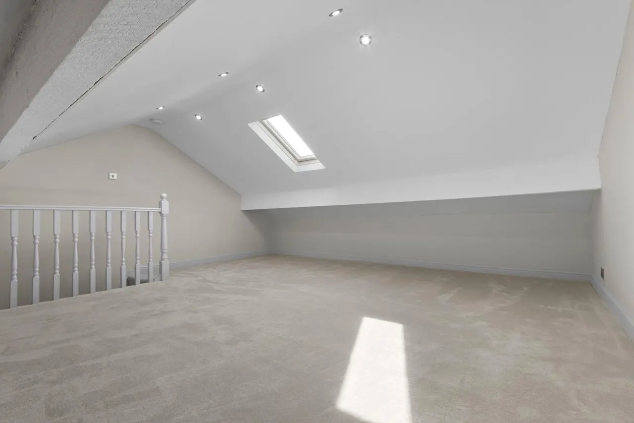 Carr Road, Calverley, Pudsey, West Yorkshire, LS28, photo 19