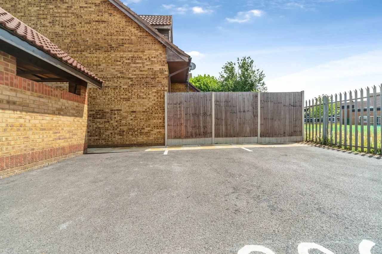 Redwood Grove, Bedford, photo 11