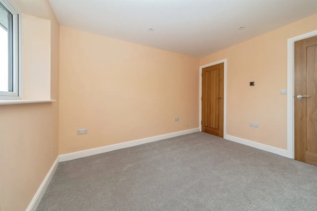 Redwood Grove, Bedford, photo 7