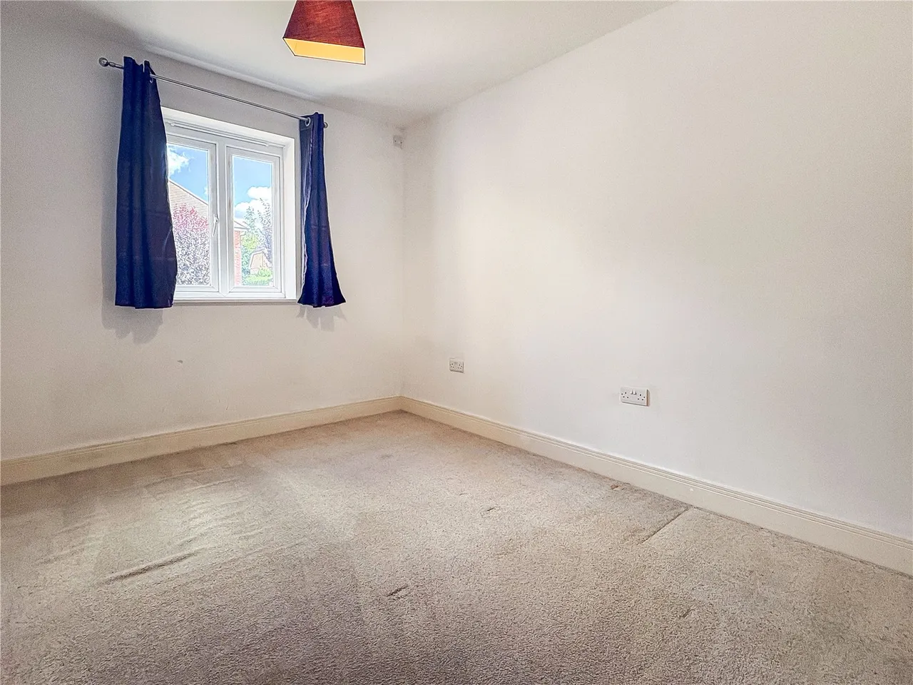 Dunnell Close, Sunbury-on-Thames, TW16, photo 8