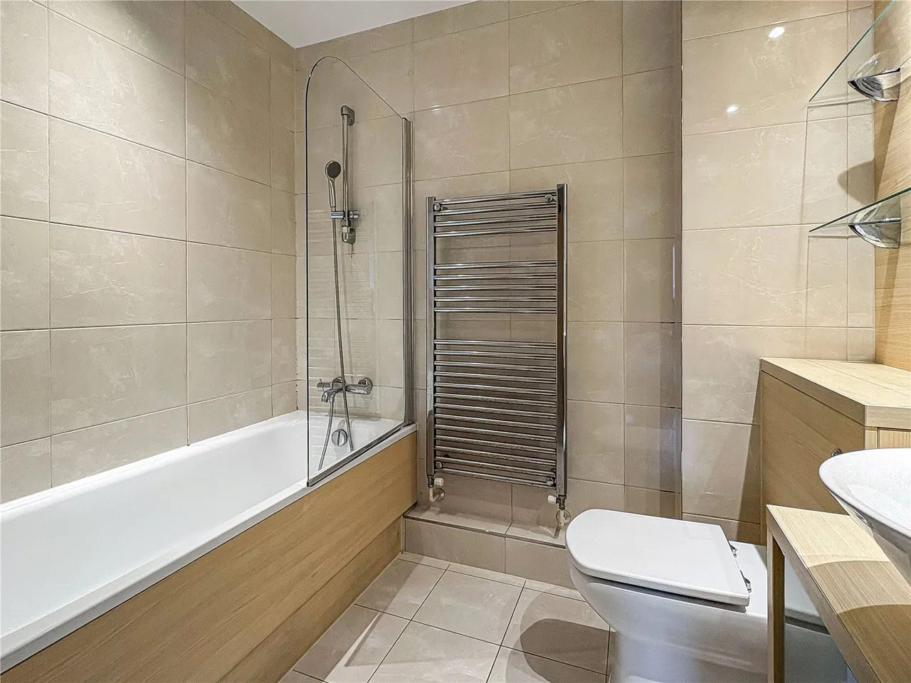 Dunnell Close, Sunbury-on-Thames, TW16, photo 5