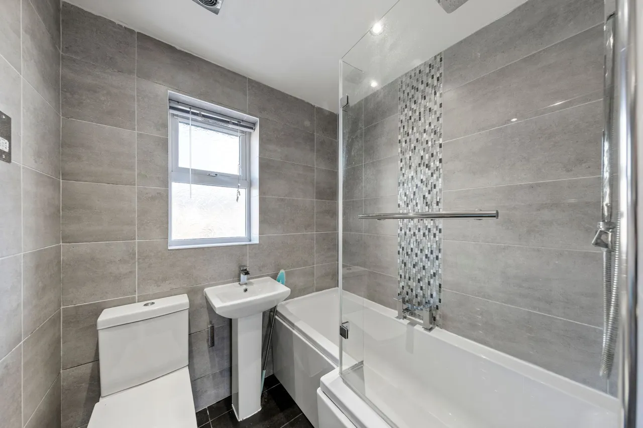 Carnaby Place, Great Sankey, Warrington, Warrington, WA5 1ZH, photo 8