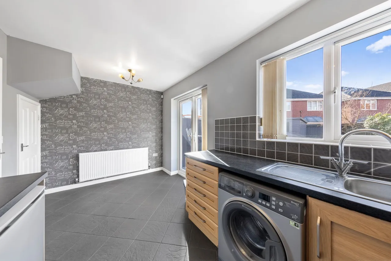 Carnaby Place, Great Sankey, Warrington, Warrington, WA5 1ZH, photo 6