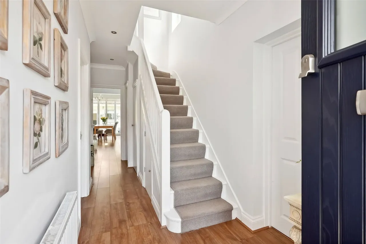 Russell Road, Twickenham, TW2 7QT, photo 2