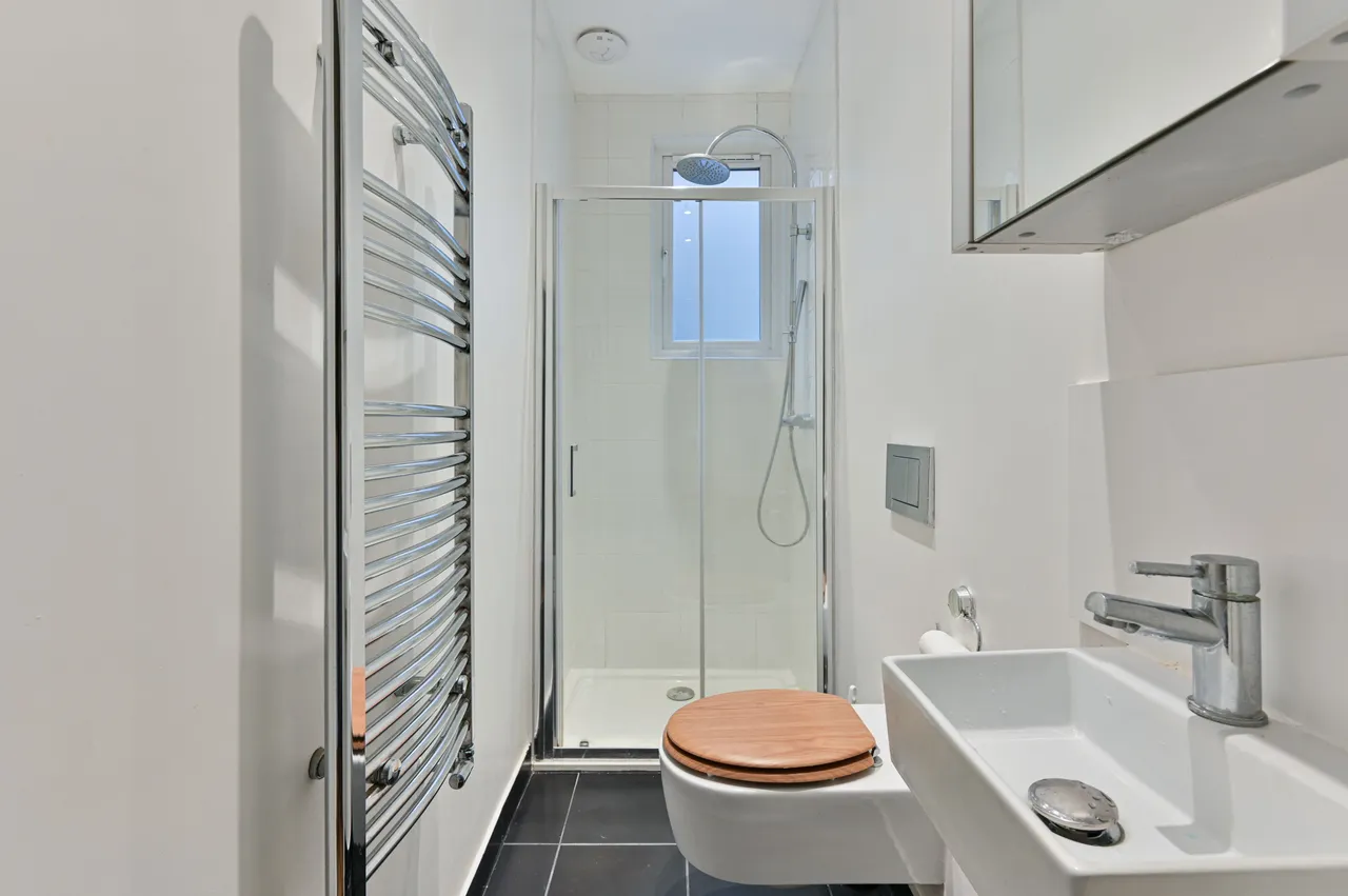 Flat 2, 33 Drewstead Road, London, photo 6