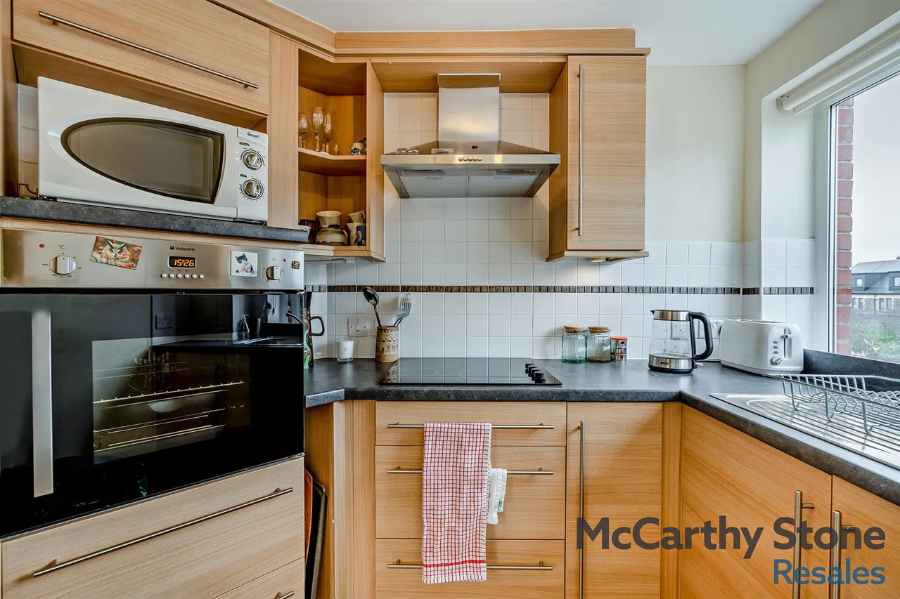 Marlborough Road, Cardiff, CF23, photo 5
