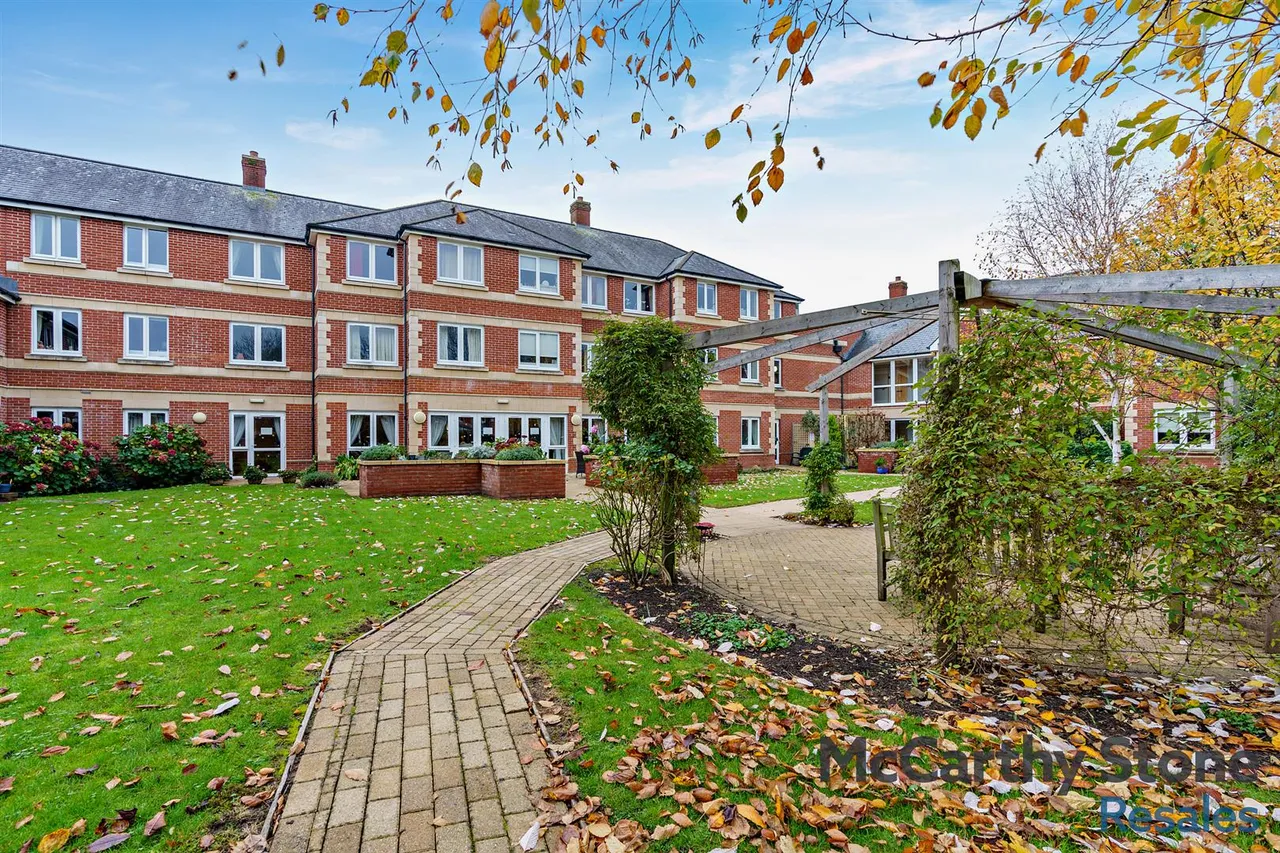 Marlborough Road, Cardiff, CF23, photo 17