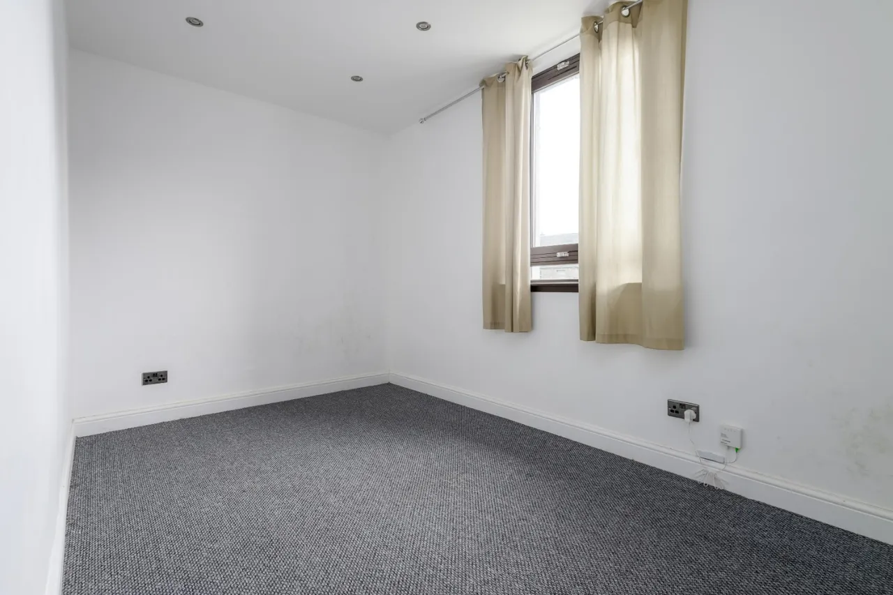 Kelso Place, Kirkcaldy, KY2 5BG, photo 8