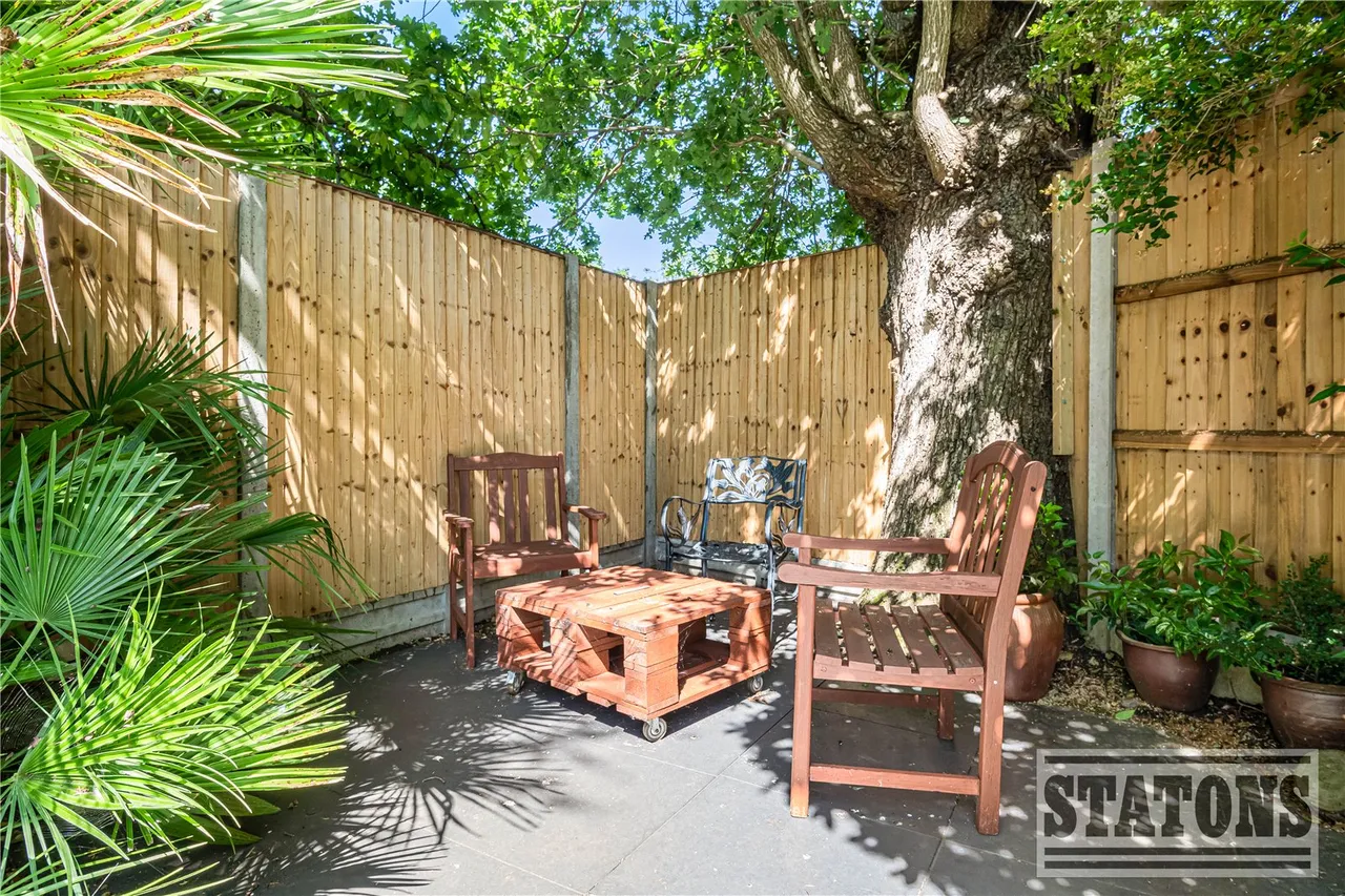 Woodridge Close, Enfield, EN2 8HJ, photo 21