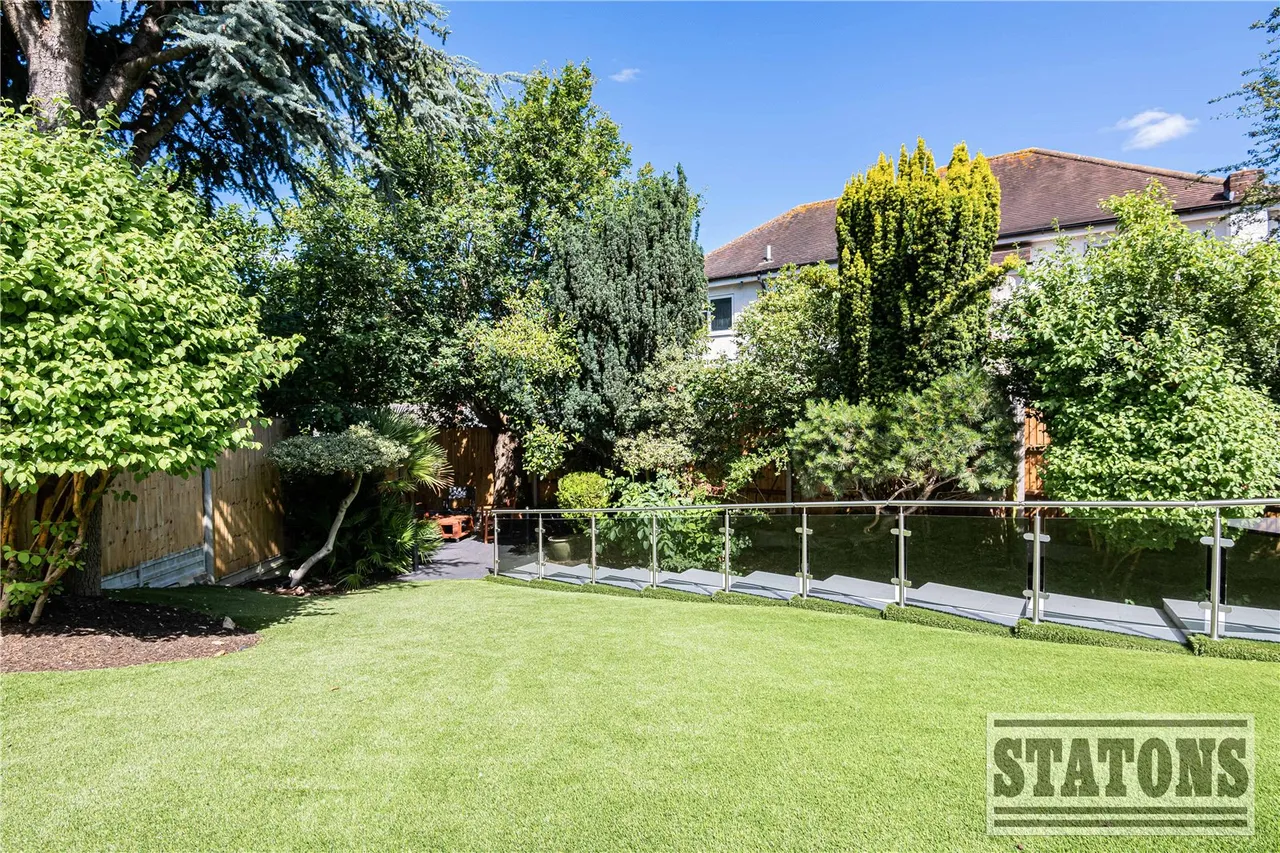 Woodridge Close, Enfield, EN2 8HJ, photo 20