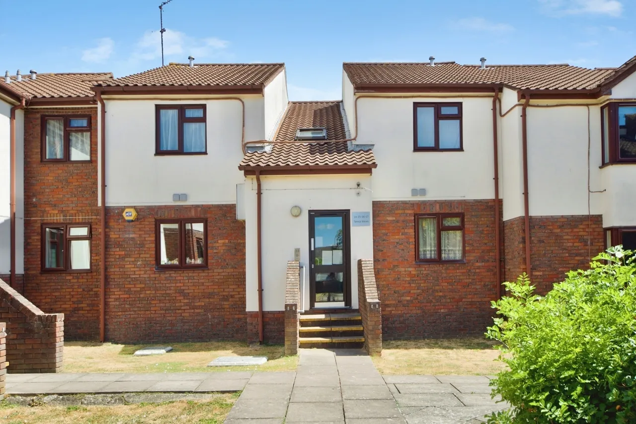 Teresa Mews, Walthamstow, E17, photo 14