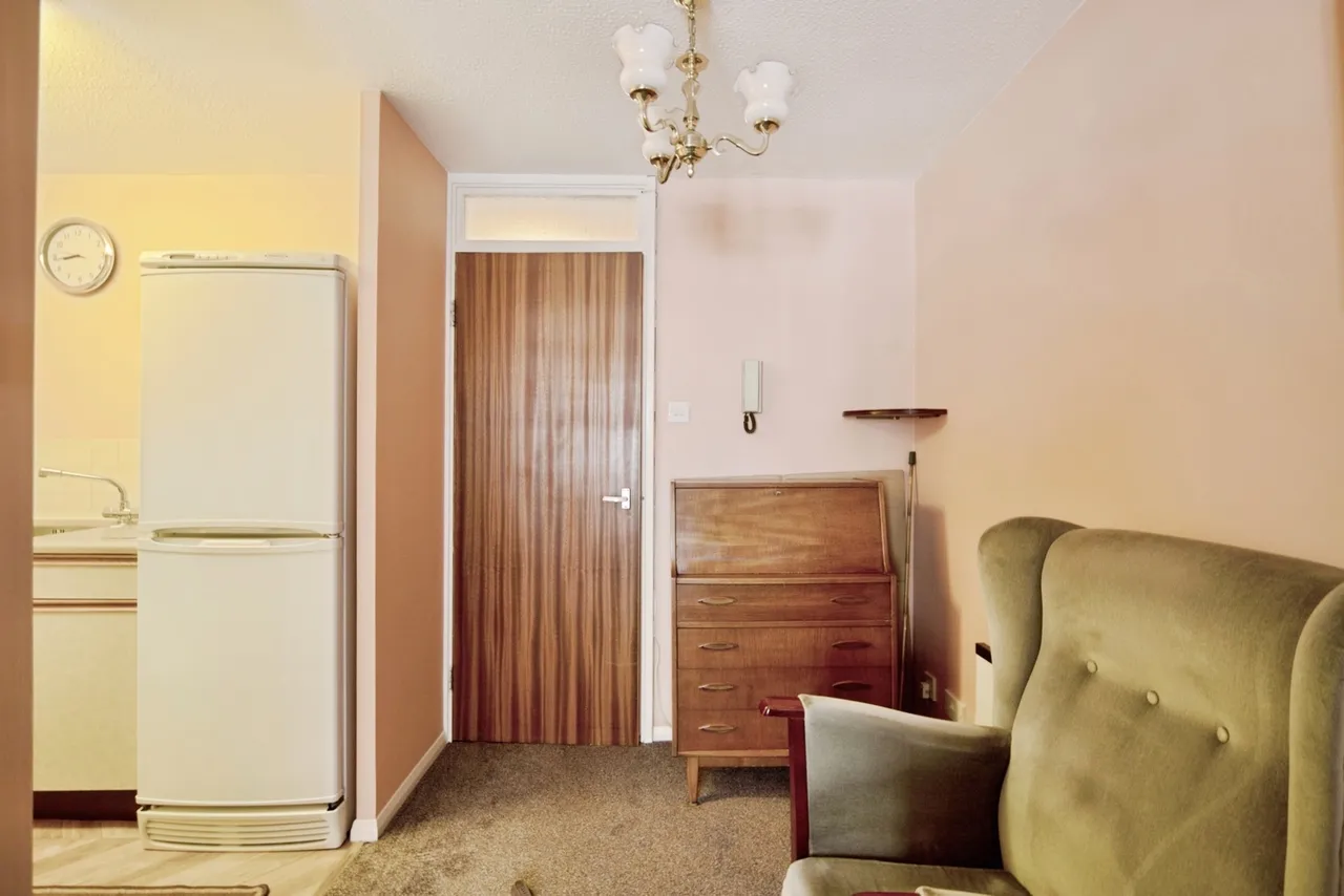 Teresa Mews, Walthamstow, E17, photo 13