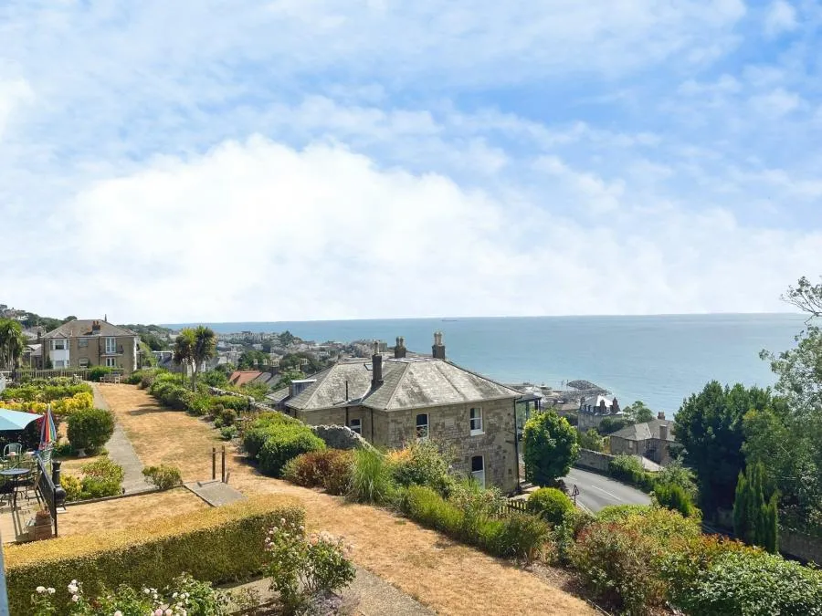 Zig Zag Road, Ventnor, PO38, photo 8