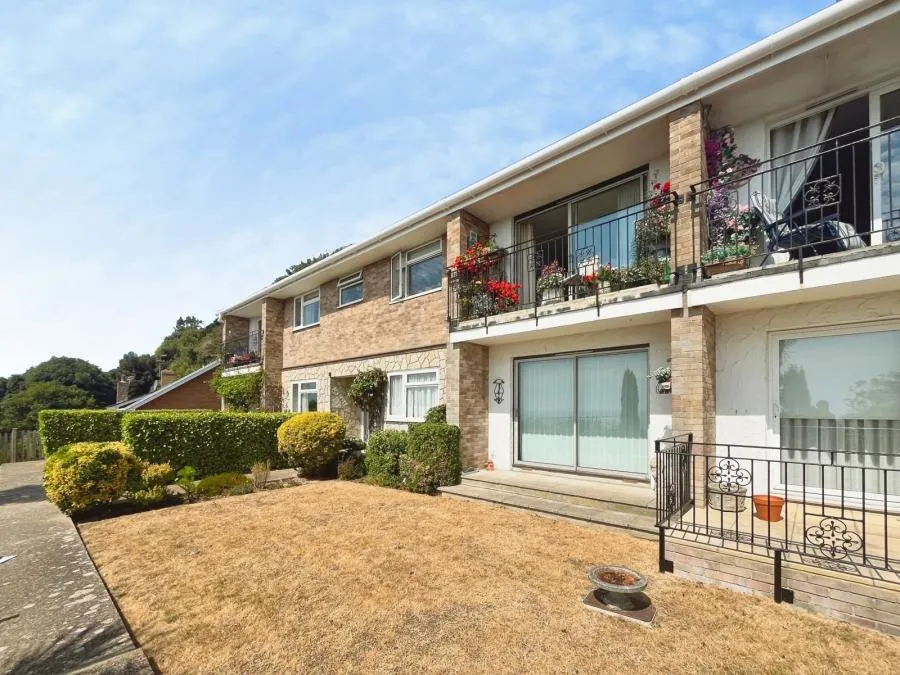 2 bed flat for sale, Zig Zag Road, Ventnor, PO38
