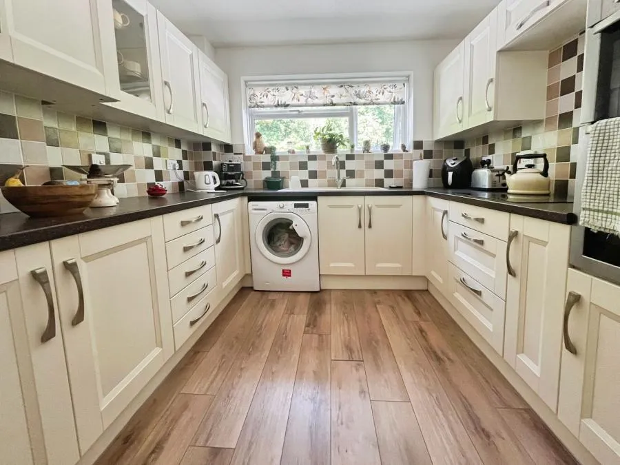 Zig Zag Road, Ventnor, PO38, photo 7