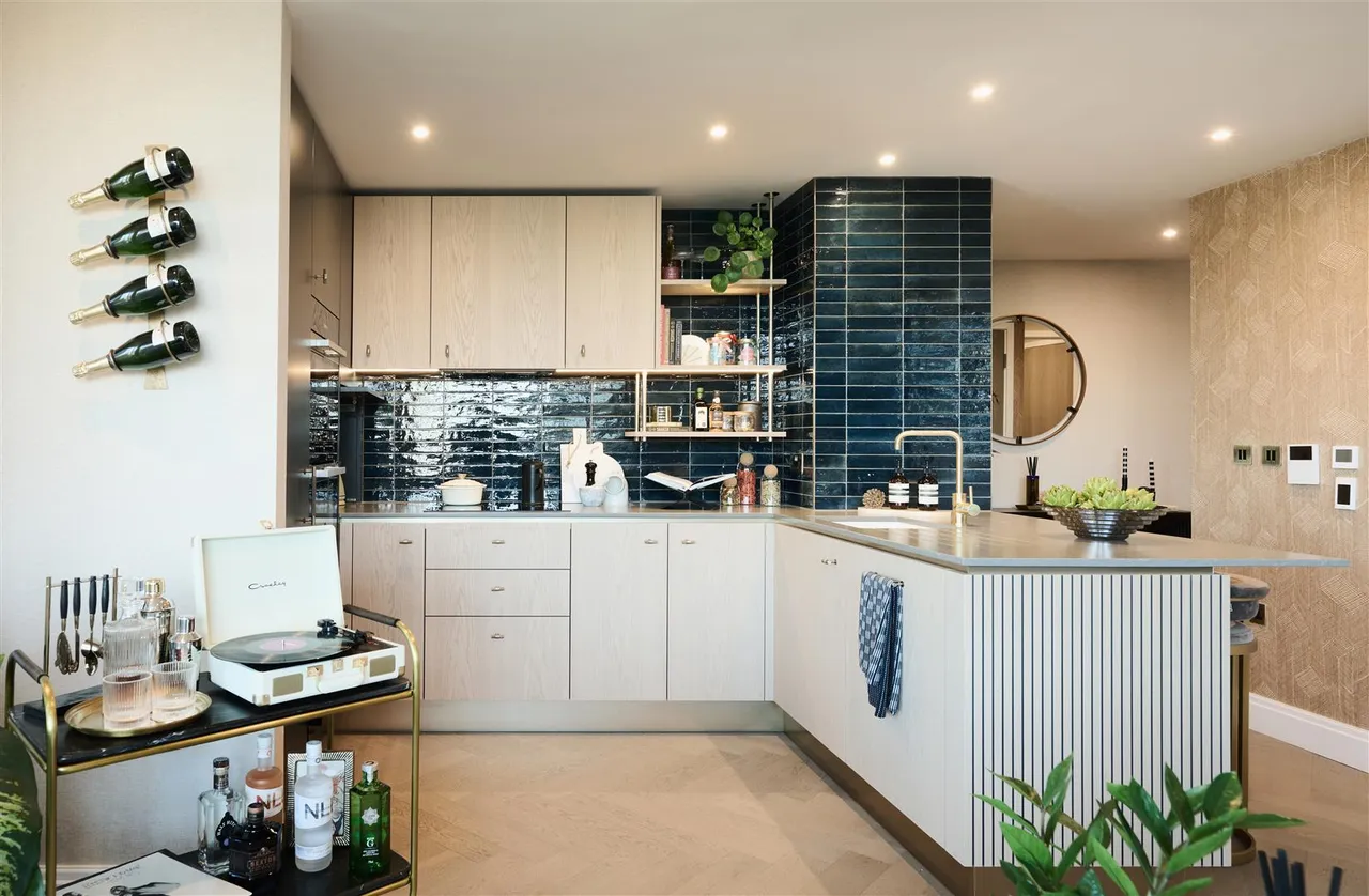 Chalk Farm Road, Camden, London, NW1 8EH, photo 6