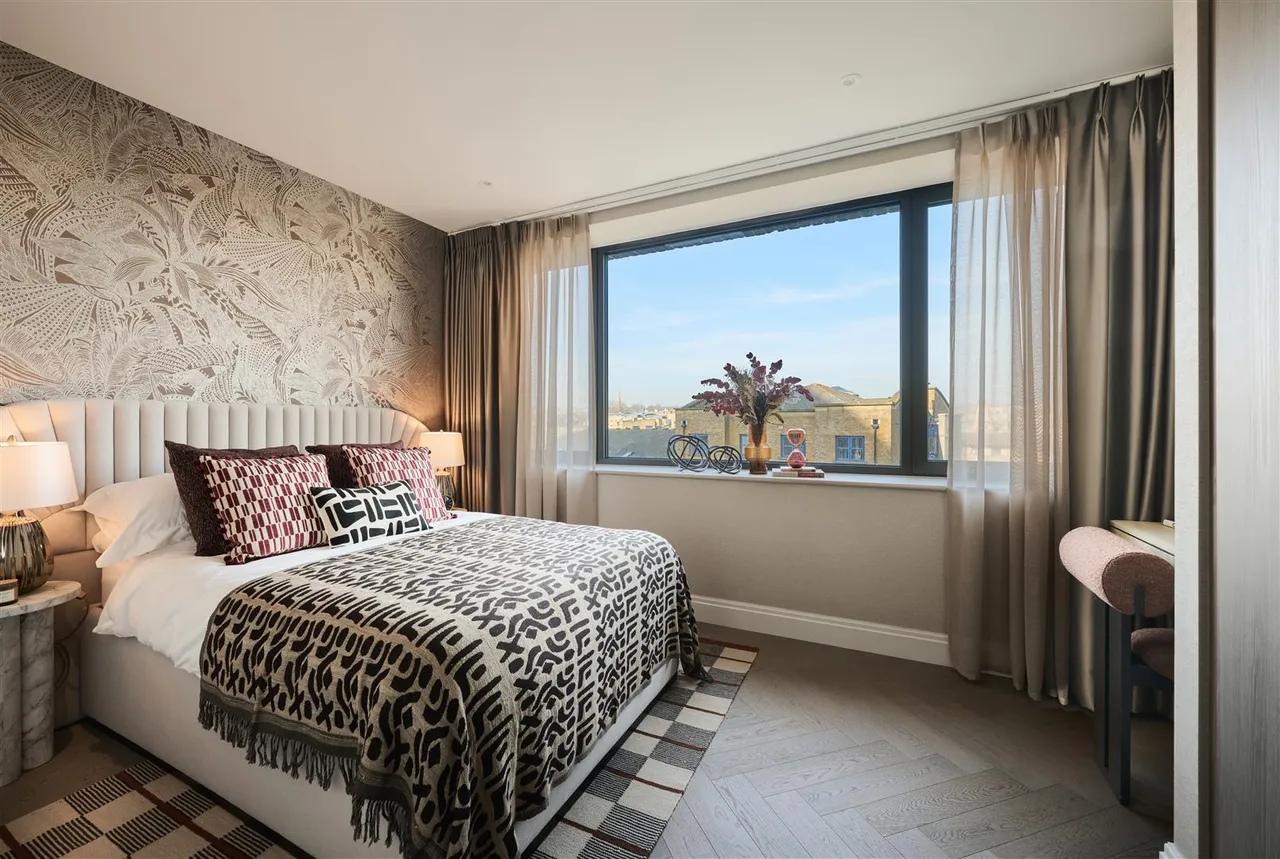 Chalk Farm Road, Camden, London, NW1 8EH, photo 8