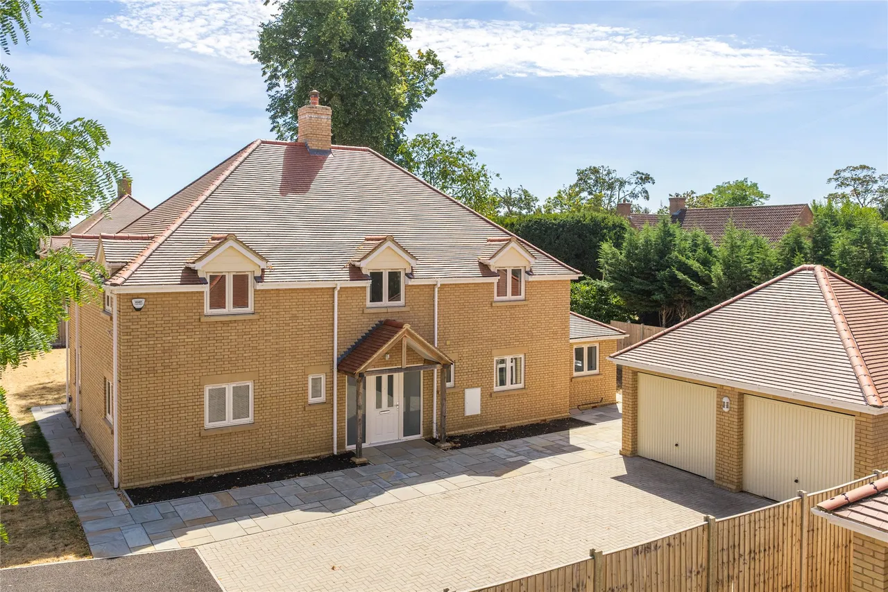 5 bed house for sale, Church Street, Clifton, SG17