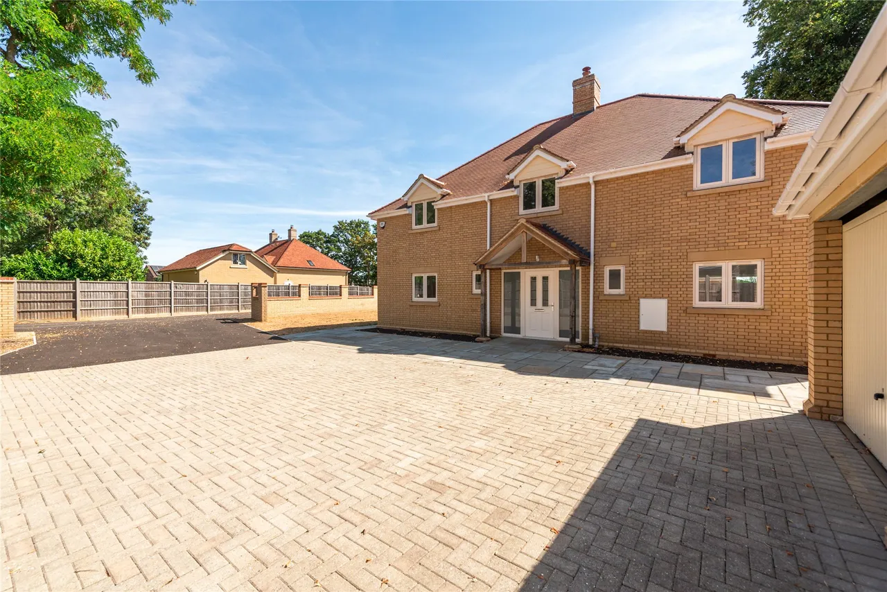 Church Street, Clifton, SG17, photo 26