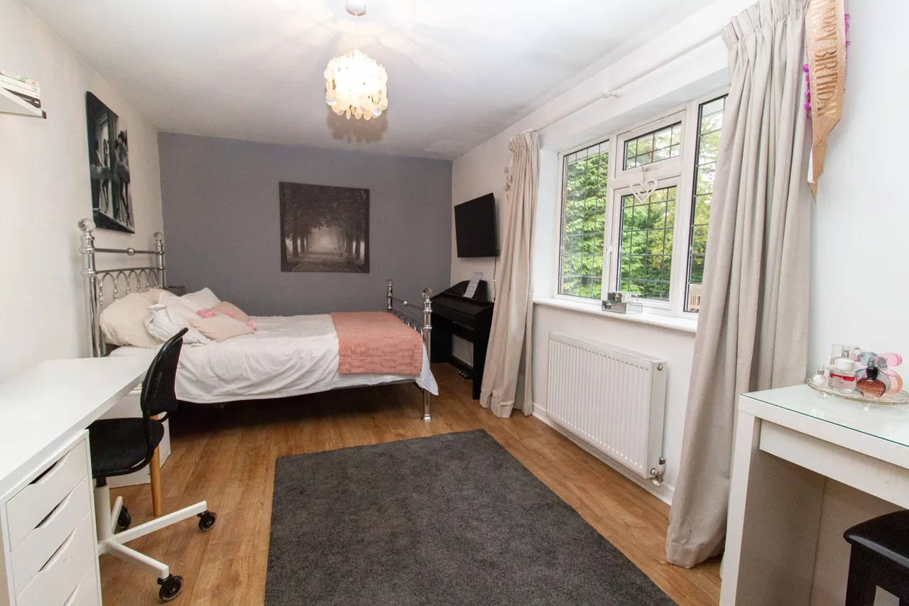 Wychwood Lodge Fitzroy Road, Fleet, GU51 4JH, photo 17