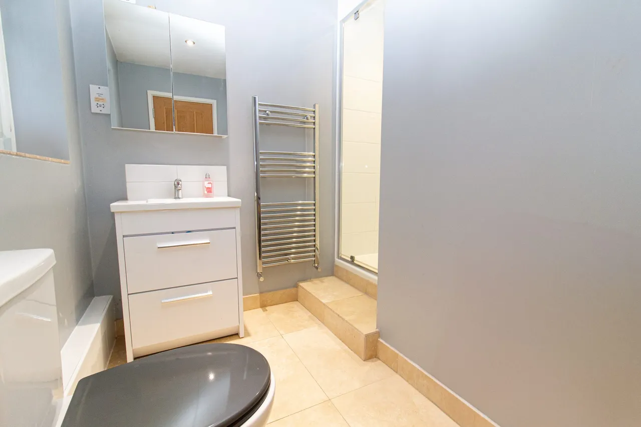 Wychwood Lodge Fitzroy Road, Fleet, GU51 4JH, photo 19