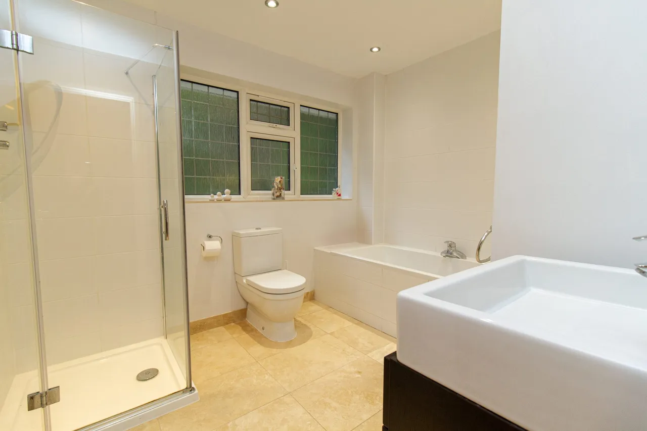 Wychwood Lodge Fitzroy Road, Fleet, GU51 4JH, photo 20