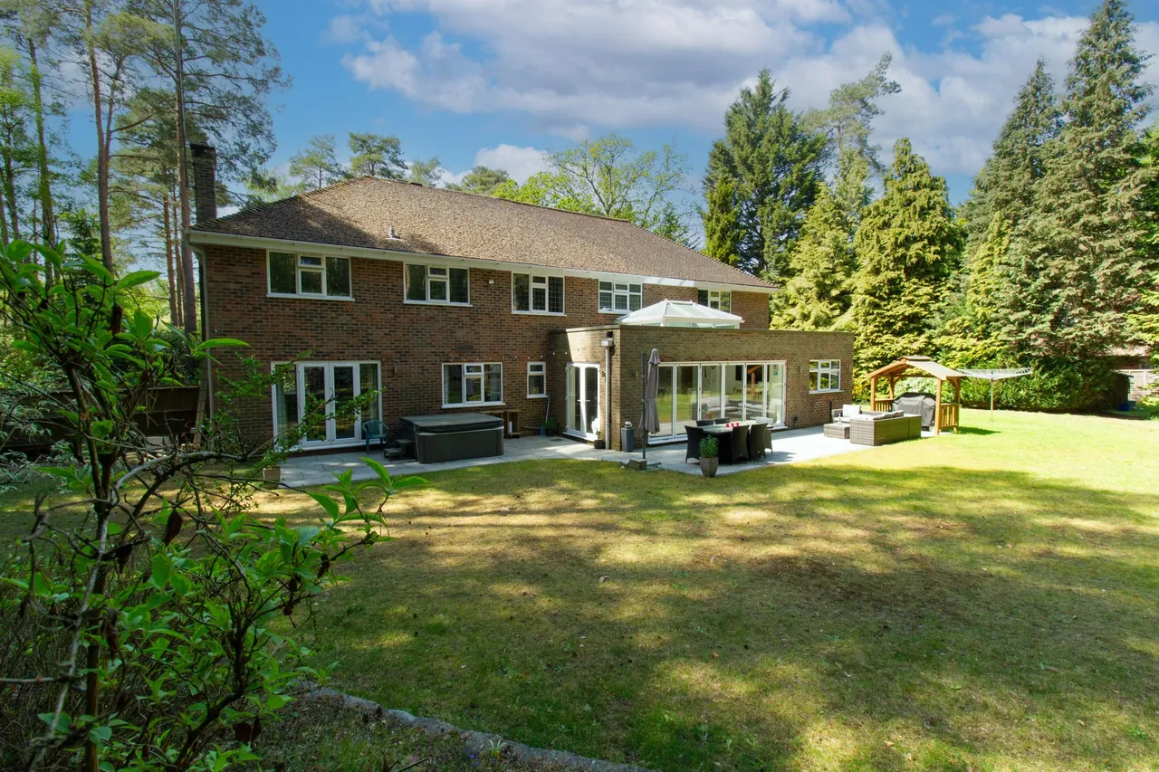 Wychwood Lodge Fitzroy Road, Fleet, GU51 4JH, photo 26