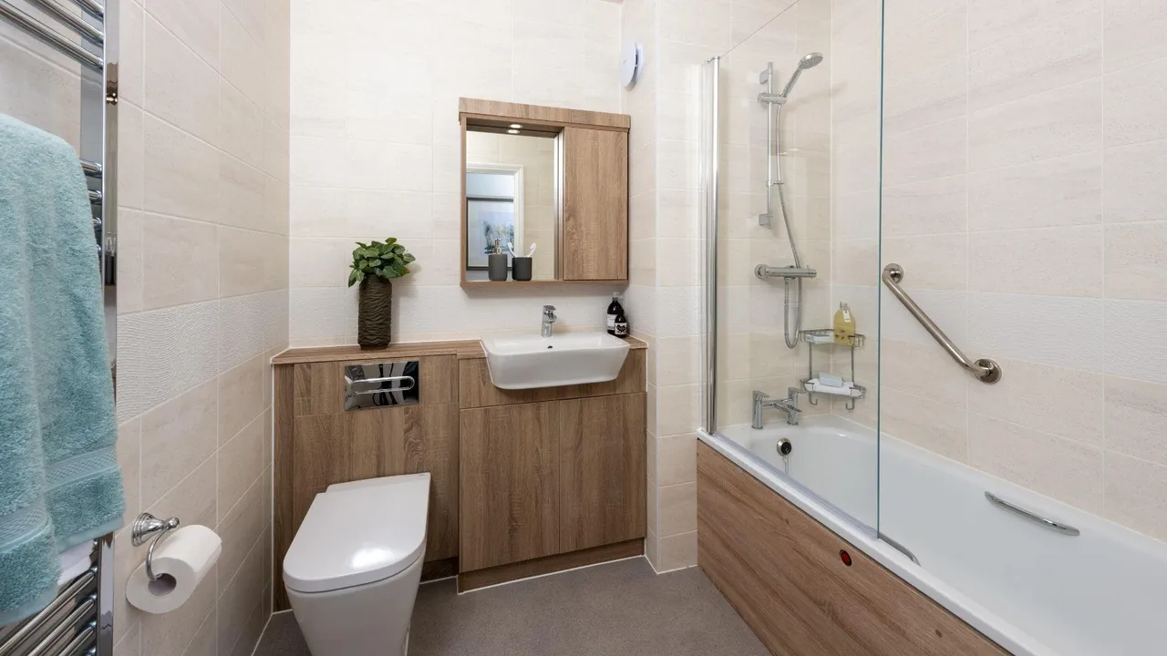 Thorpe Road, Staines-Upon-Thames, TW18, photo 12