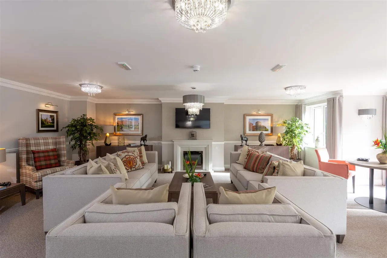 Thorpe Road, Staines-Upon-Thames, TW18, photo 5