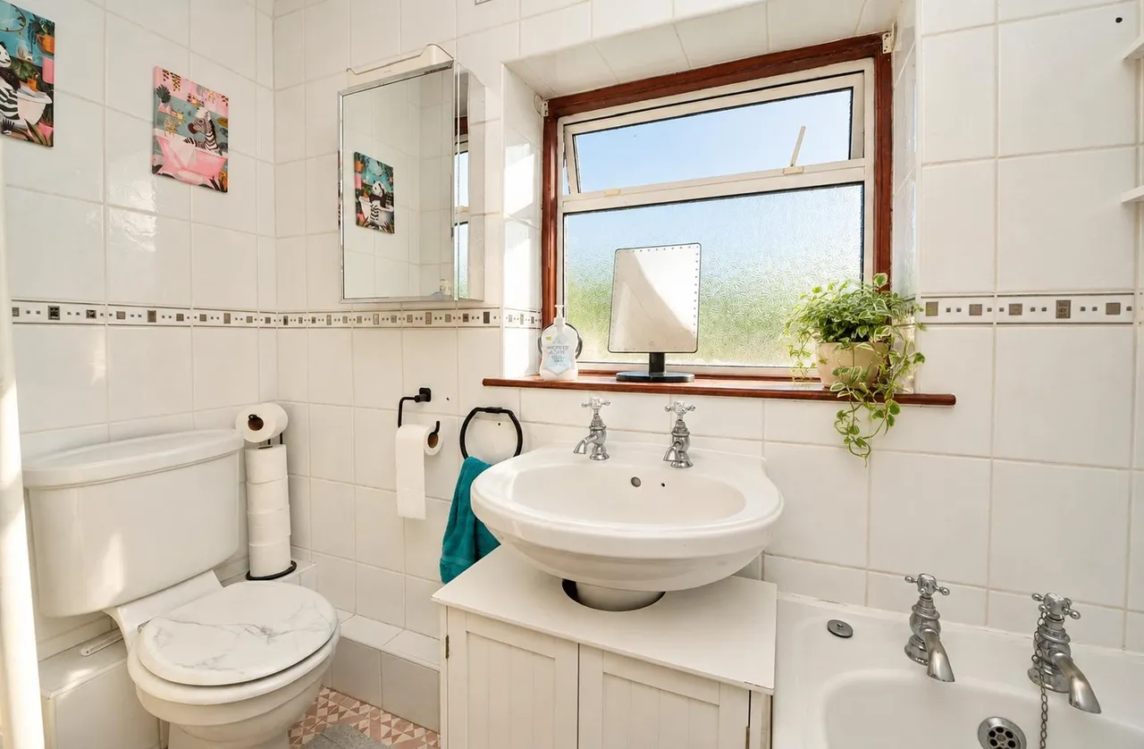 Perry Way, South Ockendon, RM15, photo 8