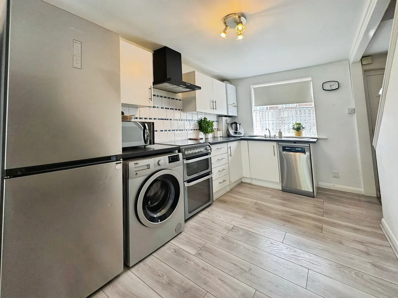Burbeach Close, Crawley, RH11, photo 5
