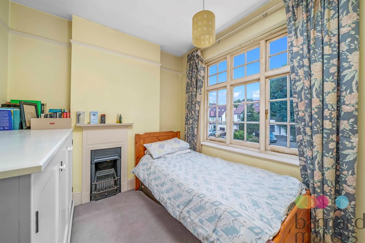 Ravensdale Avenue, London, photo 7