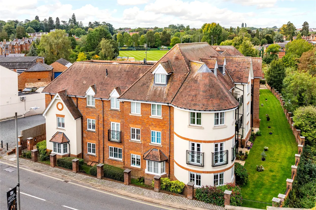 2 bed flat for sale, Ford Street, Buckingham, MK18