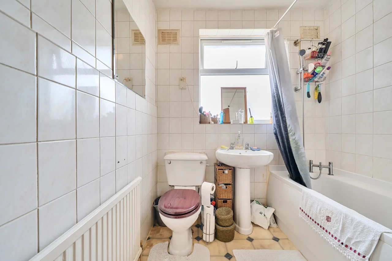 Corbins Lane, Harrow, HA2, photo 8