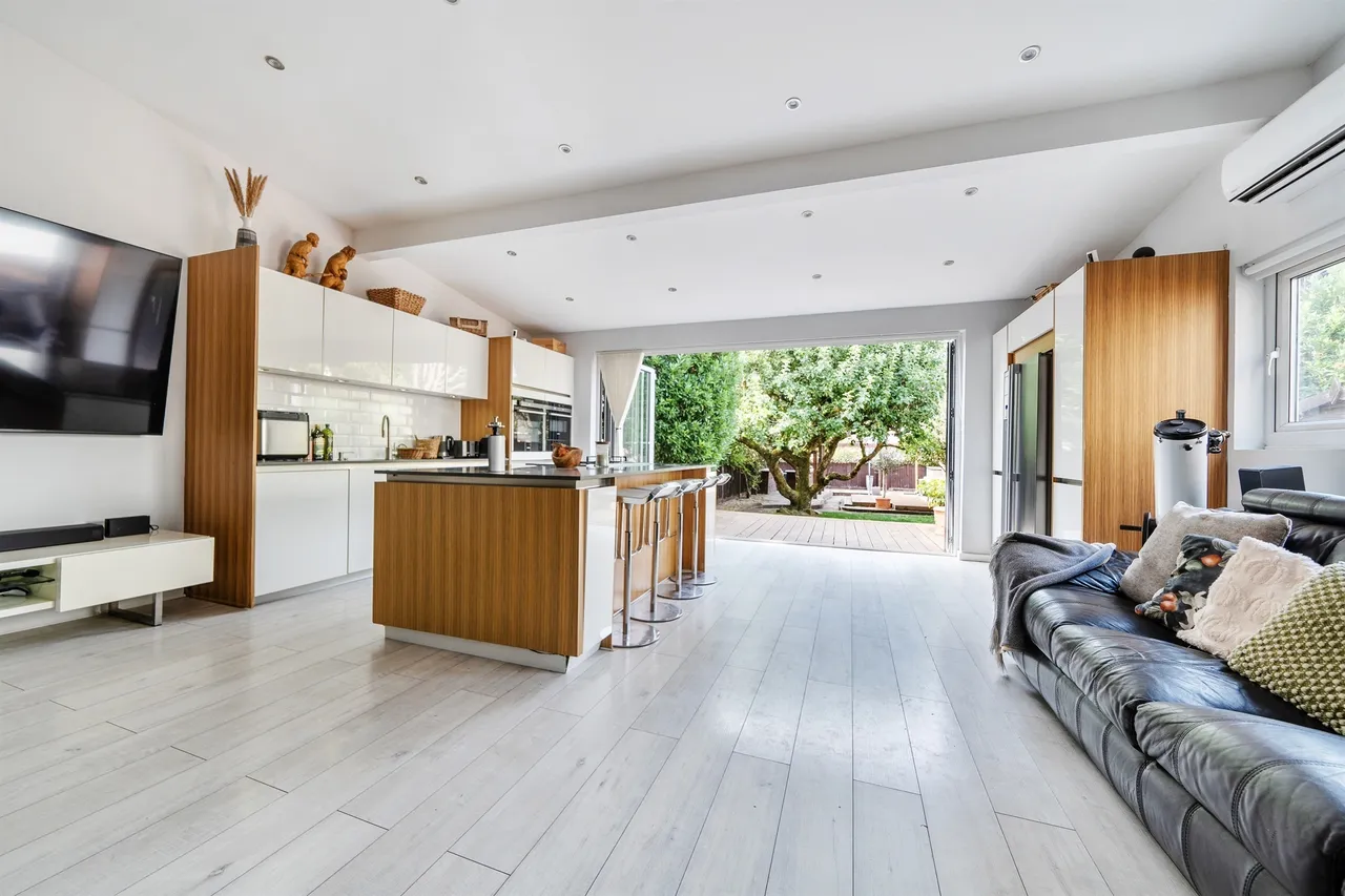 5 bed house for sale, Hadley Road, Enfield, EN2
