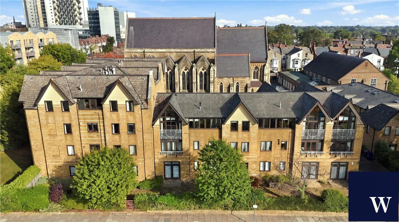 Hamilton Square, Finchley, N12, photo 16