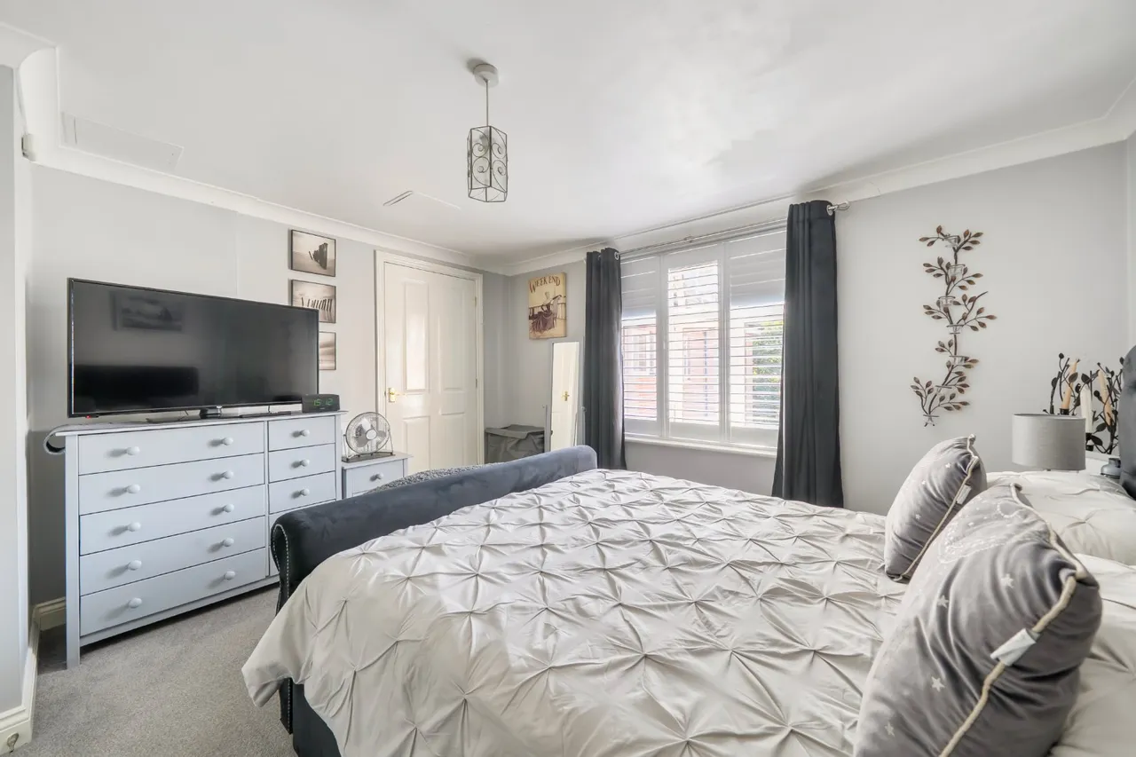 Station Road, Park Gate, SO31, photo 7
