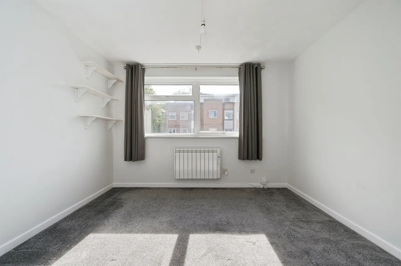 Brook Valley, Southampton, SO16, photo 13