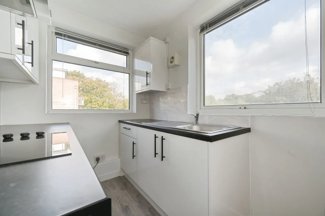 Brook Valley, Southampton, SO16, photo 8