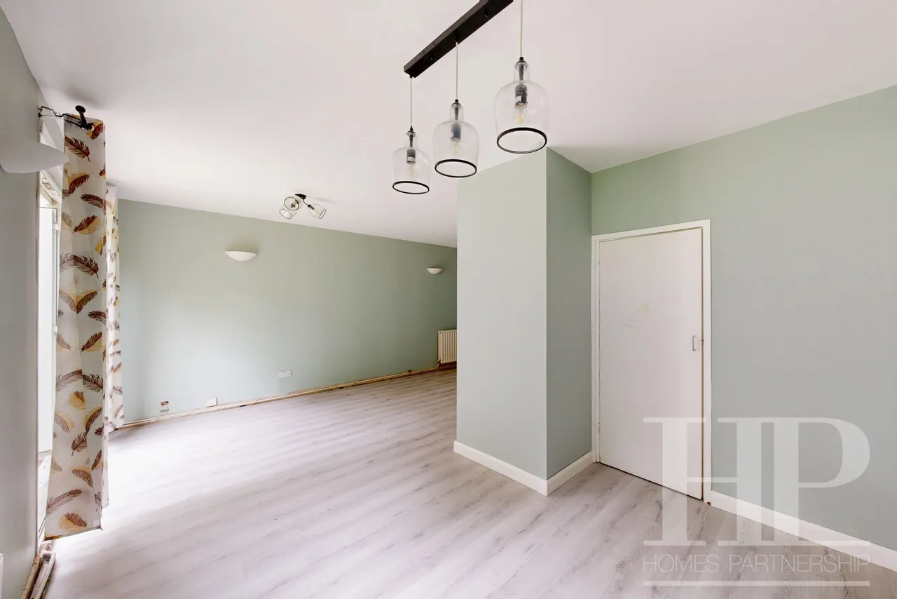 Lindgren Walk, Crawley, RH11, photo 7