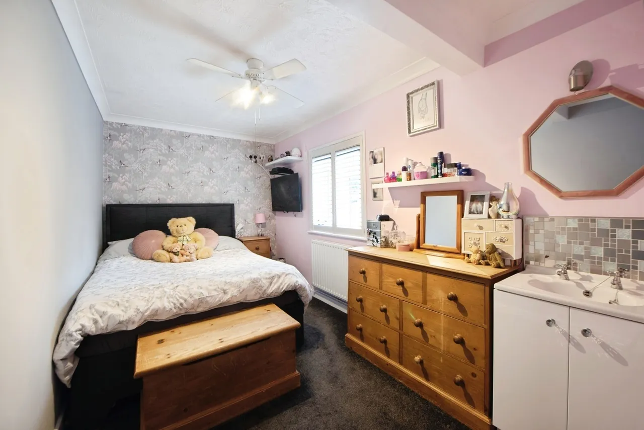 Elizabeth Court, Fareham, PO14, photo 11