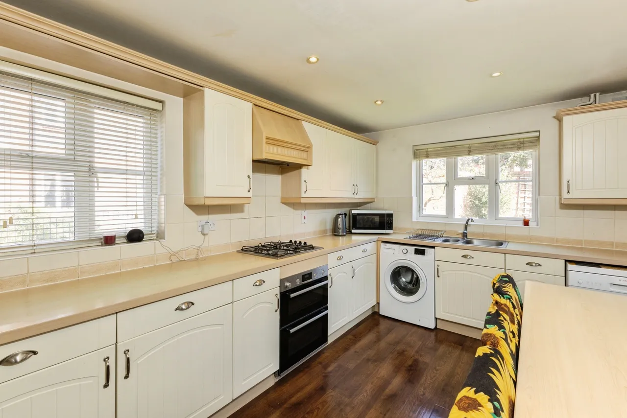 Leonardslee Crescent, Newbury, RG14, photo 3