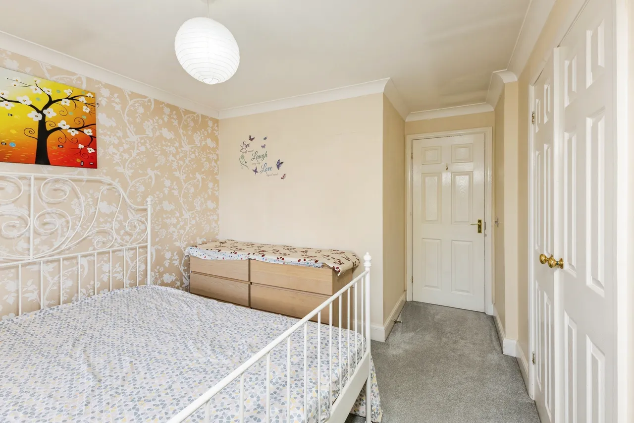 Leonardslee Crescent, Newbury, RG14, photo 7