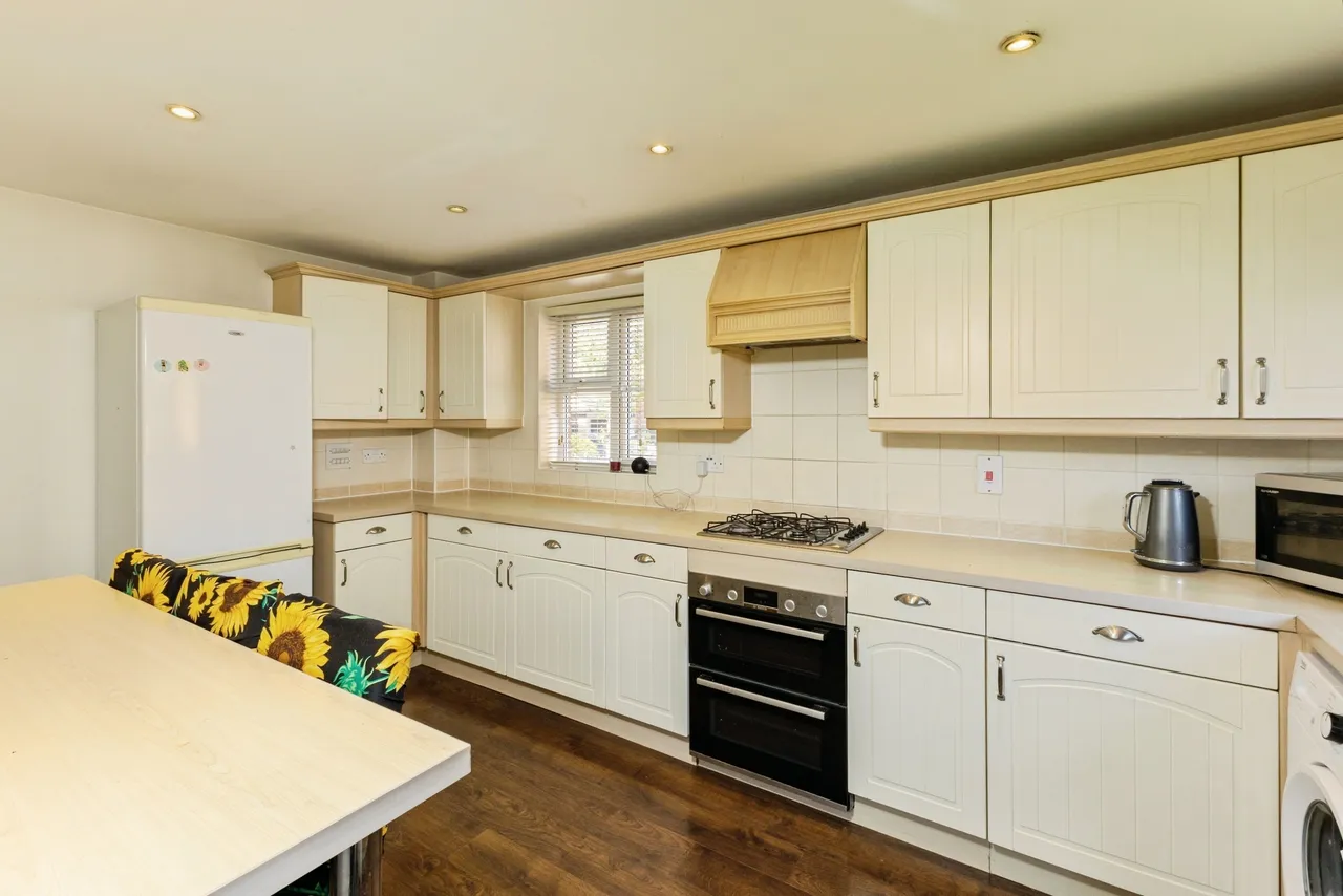 Leonardslee Crescent, Newbury, RG14, photo 4