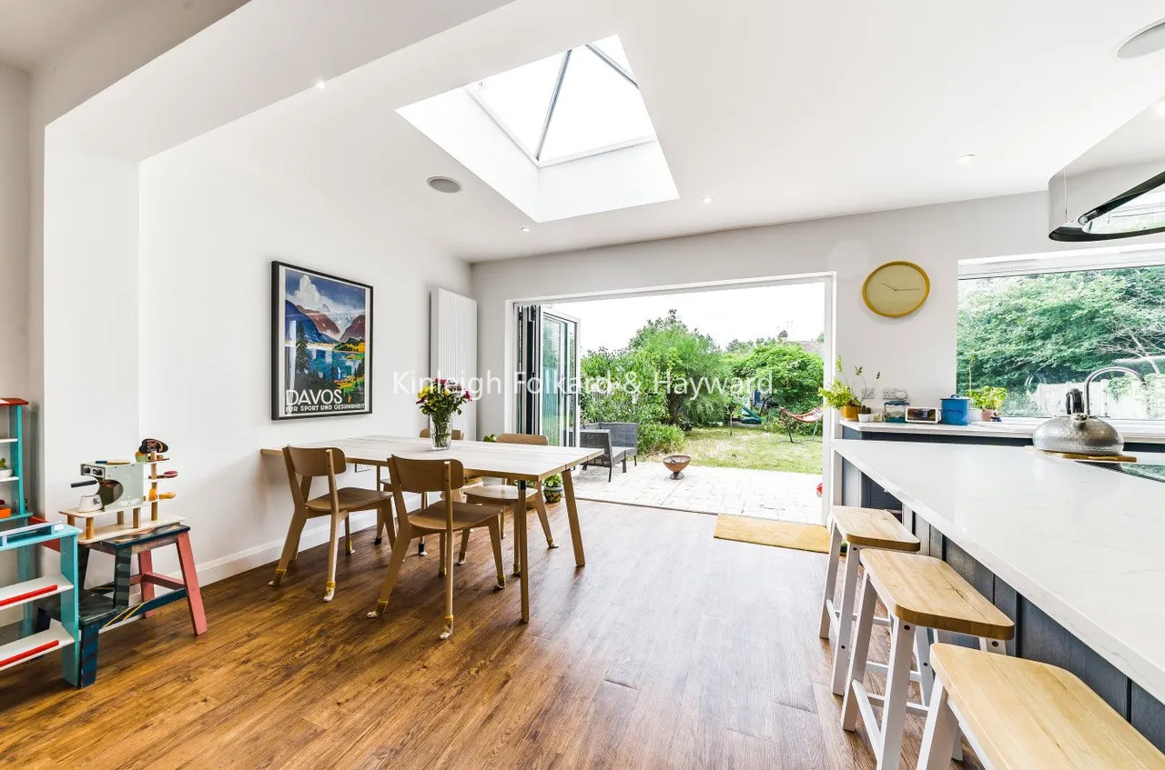 Dene Close, Hayes, Kent, BR2, photo 6