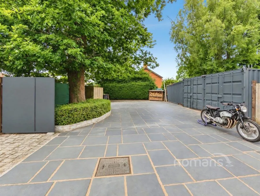 Coleford Bridge Road, Mytchett, GU16, photo 5