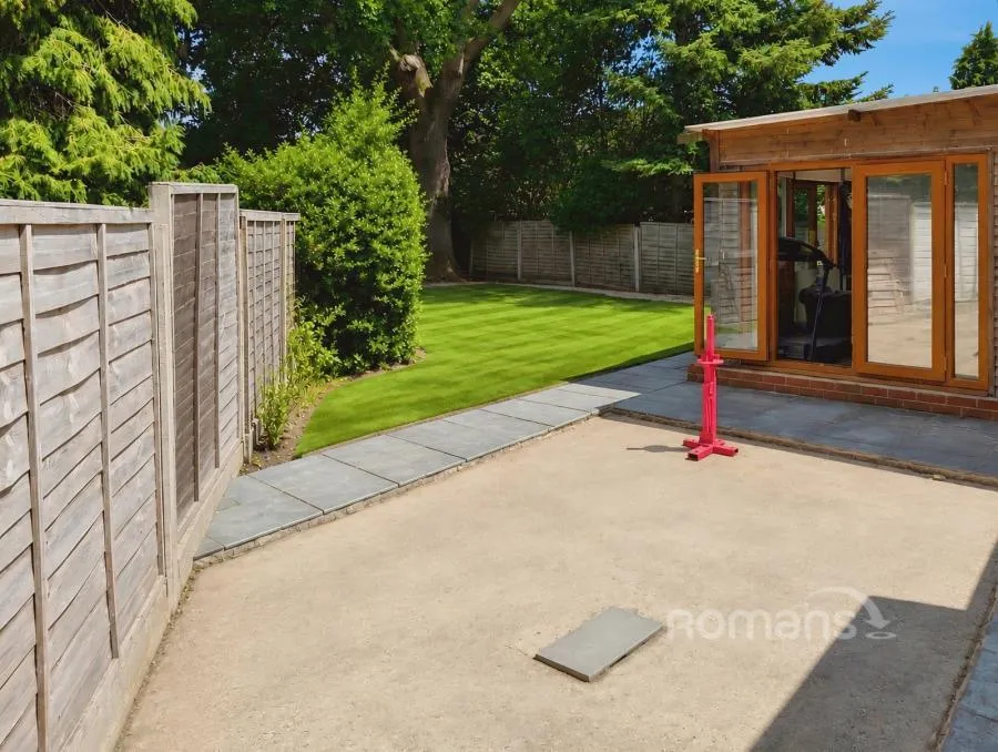 Coleford Bridge Road, Mytchett, GU16, photo 11